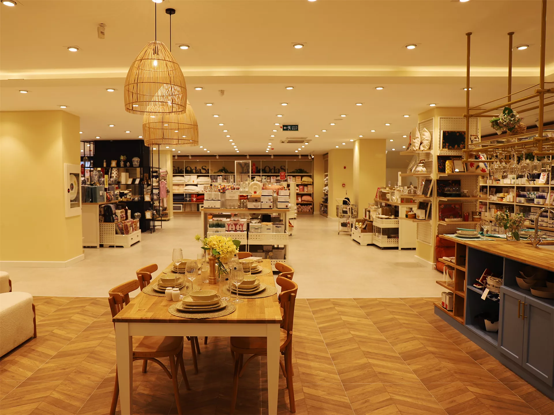 Beylikdüzü Kavaklı English Home Mağazası