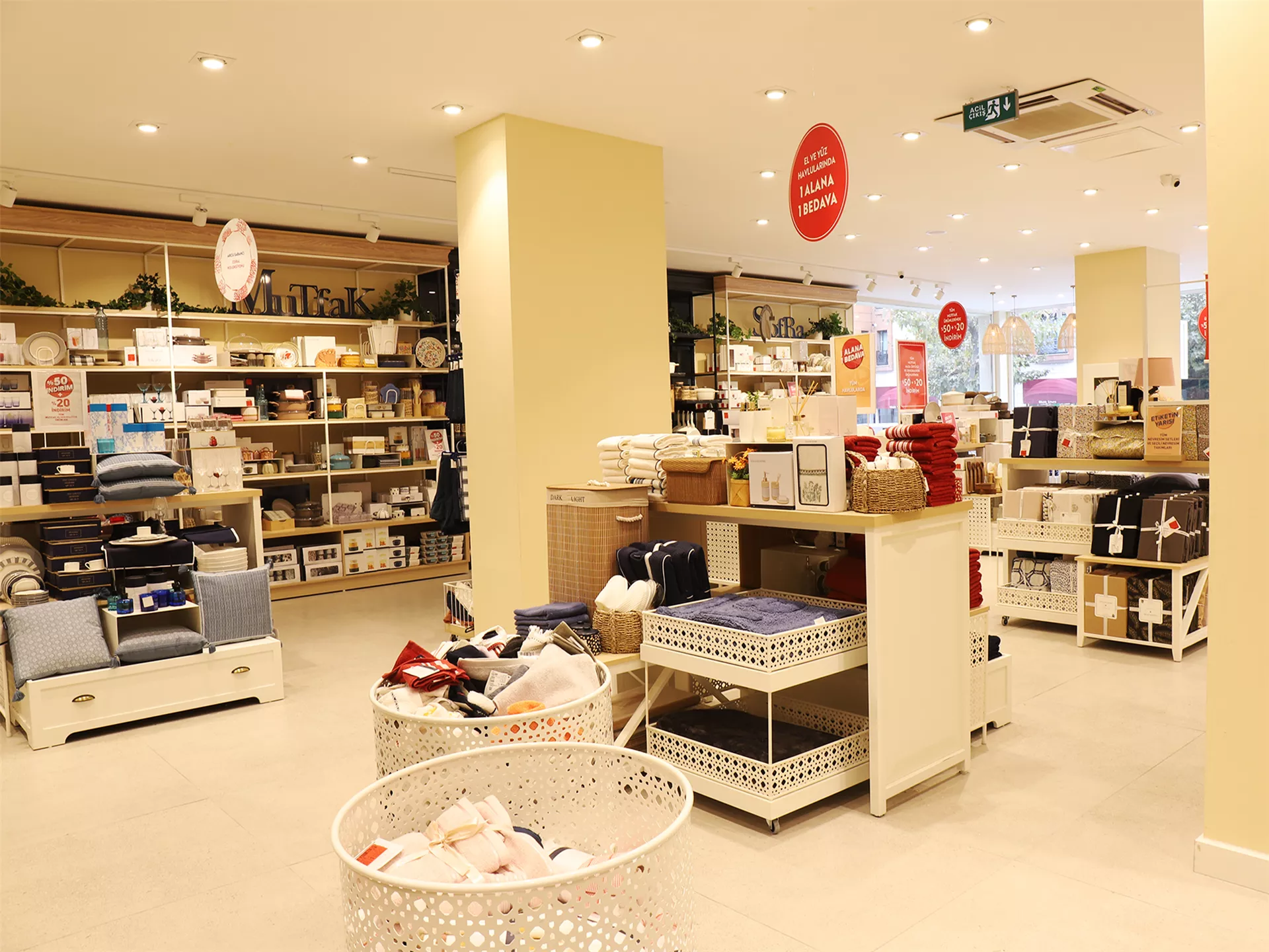 Beylikdüzü Kavaklı English Home Mağazası